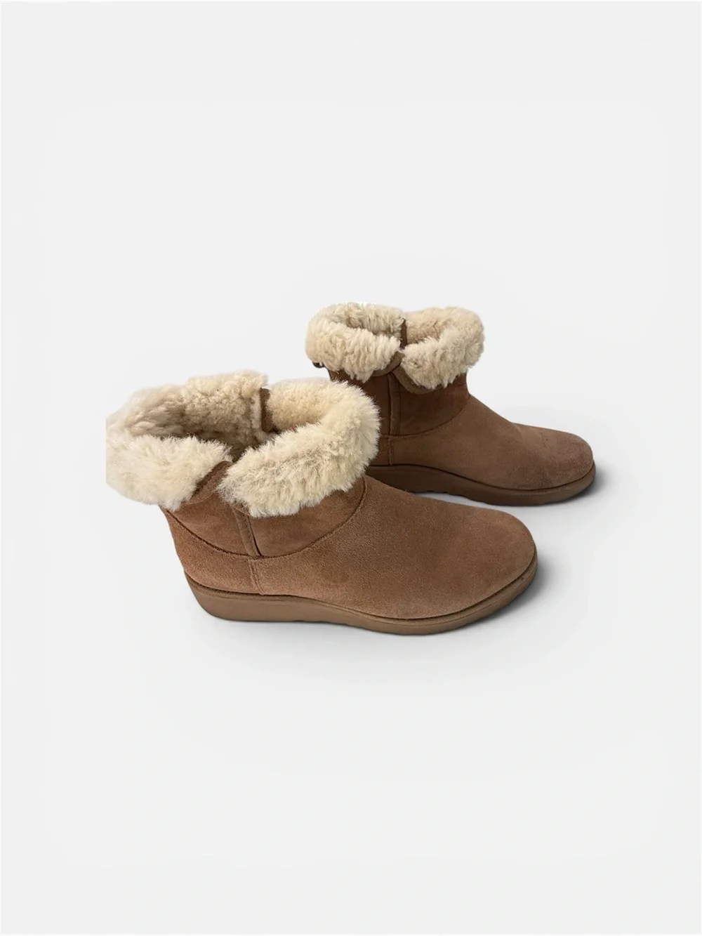 Women’s Ugg Kristin Slim Ankle Bootie Suede and sheepskin in Chestnut Size 8 1/2